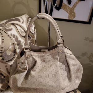 Authentic Gucci Guccissima Sukey handbag